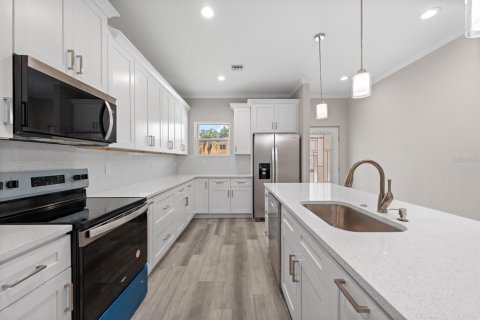Casa en venta en Tampa, Florida, 3 dormitorios, 115.76 m2 № 2198806 - foto 8