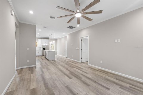 Casa en venta en Tampa, Florida, 3 dormitorios, 115.76 m2 № 2198806 - foto 9