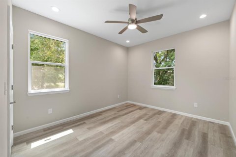 Casa en venta en Tampa, Florida, 3 dormitorios, 115.76 m2 № 2198806 - foto 11