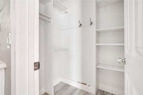 Apartment in Orlando, Florida 2 bedrooms, 200.11 sq.m. № 2280351 - photo 12