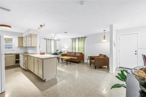 Casa en venta en Saint Petersburg, Florida, 3 dormitorios, 107.58 m2 № 2428663 - foto 13