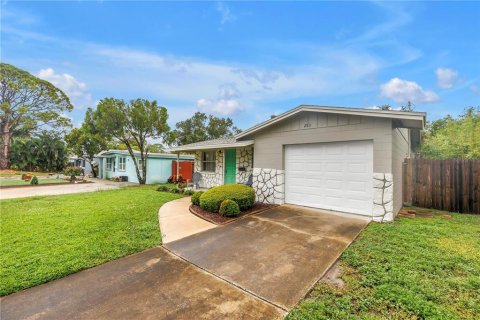 Casa en Saint Petersburg, Florida 3 dormitorios, 107.58 m2 № 2428663