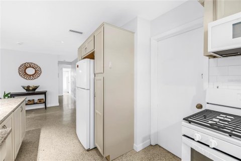 Casa en venta en Saint Petersburg, Florida, 3 dormitorios, 107.58 m2 № 2428663 - foto 10