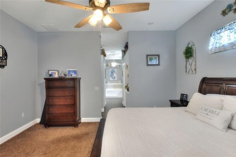 House in Lakeland, Florida 3 bedrooms, 231.42 sq.m. № 1910806 - photo 18