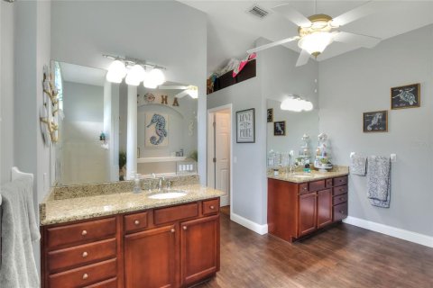 House in Lakeland, Florida 3 bedrooms, 231.42 sq.m. № 1910806 - photo 23