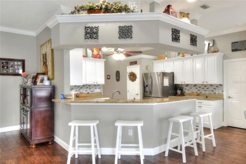 House in Lakeland, Florida 3 bedrooms, 231.42 sq.m. № 1910806 - photo 7
