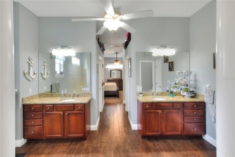 House in Lakeland, Florida 3 bedrooms, 231.42 sq.m. № 1910806 - photo 21