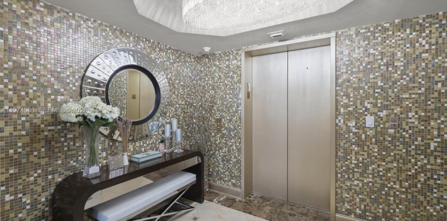 Condo in Aventura, Florida, 4 bedrooms  № 2246667