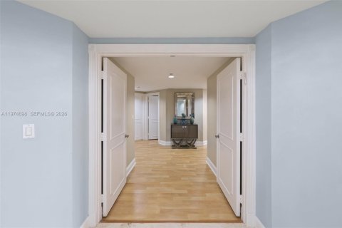 Condo in Aventura, Florida, 4 bedrooms  № 2246667 - photo 28