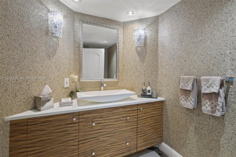 Condo in Aventura, Florida, 4 bedrooms  № 2246667 - photo 26