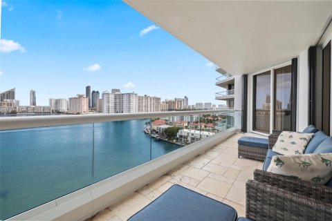 Condo in Aventura, Florida, 4 bedrooms  № 2246667 - photo 24