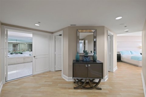 Condo in Aventura, Florida, 4 bedrooms  № 2246667 - photo 29