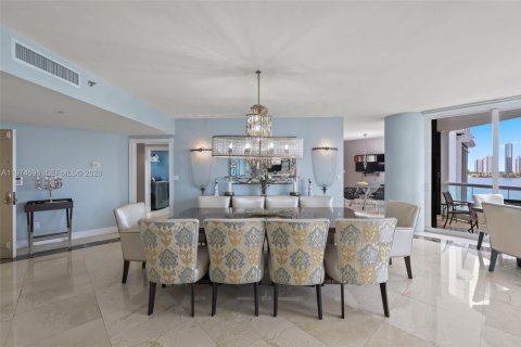 Condo in Aventura, Florida, 4 bedrooms  № 2246667 - photo 6