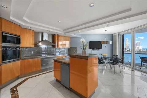 Condo in Aventura, Florida, 4 bedrooms  № 2246667 - photo 18