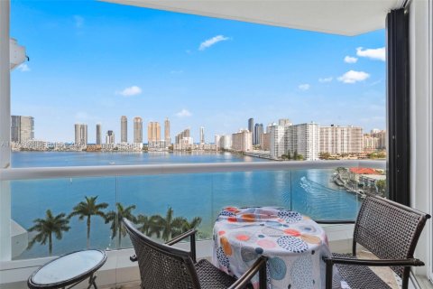 Condo in Aventura, Florida, 4 bedrooms  № 2246667 - photo 22