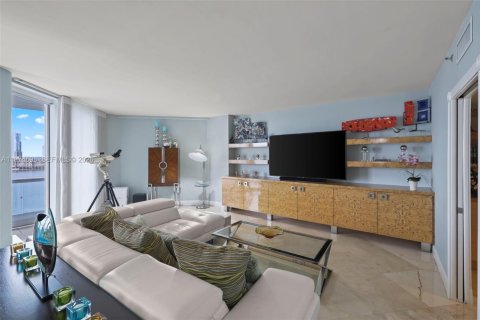 Condo in Aventura, Florida, 4 bedrooms  № 2246667 - photo 13