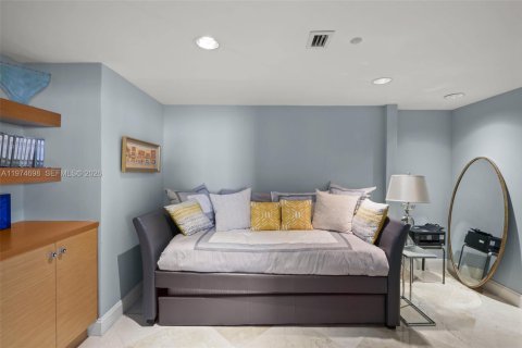 Condo in Aventura, Florida, 4 bedrooms  № 2246667 - photo 17