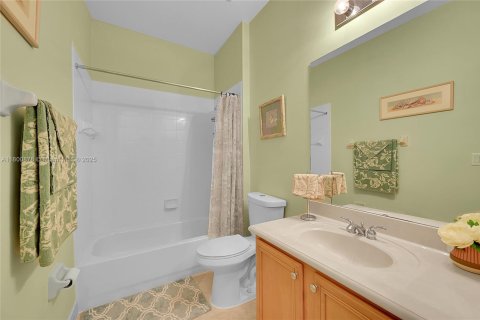 House in Boca Raton, Florida 3 bedrooms, 168.9 sq.m. № 1740007 - photo 29