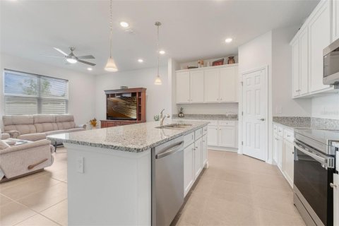 House in Eustis, Florida 3 bedrooms, 167.22 sq.m. № 1823354 - photo 5