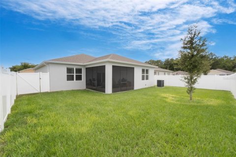 House in Eustis, Florida 3 bedrooms, 167.22 sq.m. № 1823354 - photo 29