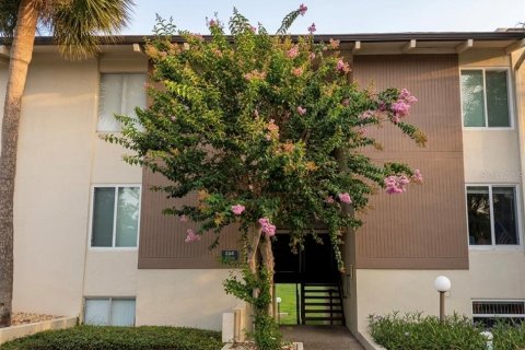 Condo in Altamonte Springs, Florida, 1 bedroom № 2218460 - photo 2
