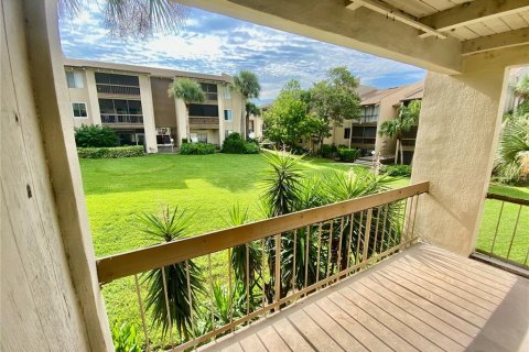 Condo in Altamonte Springs, Florida, 1 bedroom № 2218460 - photo 11