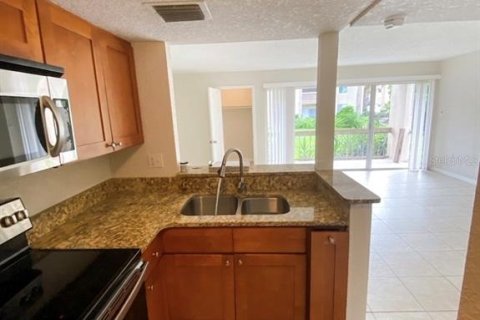Condo in Altamonte Springs, Florida, 1 bedroom № 2218460 - photo 5