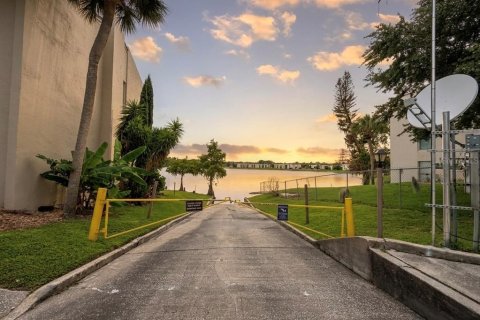 Condo in Altamonte Springs, Florida, 1 bedroom № 2218460 - photo 15