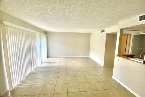 Condo in Altamonte Springs, Florida, 1 bedroom № 2218460 - photo 3