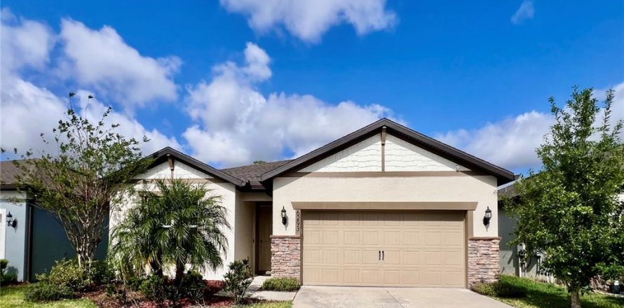 Casa en Zephyrhills, Florida 3 dormitorios, 160.07 m2 № 1625397