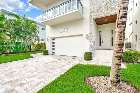 Casa en venta en Hollywood, Florida, 4 dormitorios, 375.6 m2 № 1812236 - foto 2