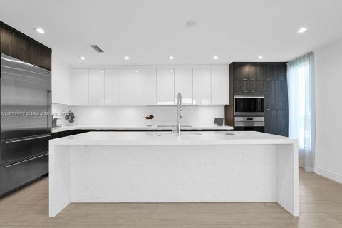 Casa en venta en Hollywood, Florida, 4 dormitorios, 375.6 m2 № 1812236 - foto 12