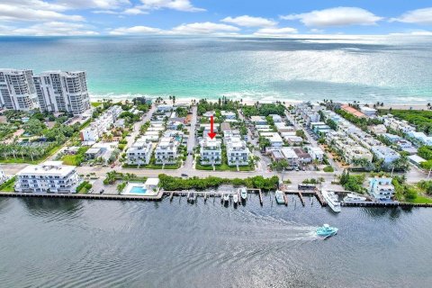 Casa en venta en Hollywood, Florida, 4 dormitorios, 375.6 m2 № 1812236 - foto 6