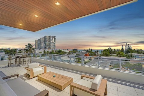 Casa en venta en Hollywood, Florida, 4 dormitorios, 375.6 m2 № 1812236 - foto 4