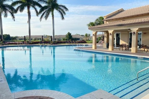 Condominio en alquiler en Homestead, Florida, 2 dormitorios, 84.54 m2 № 1922303 - foto 18
