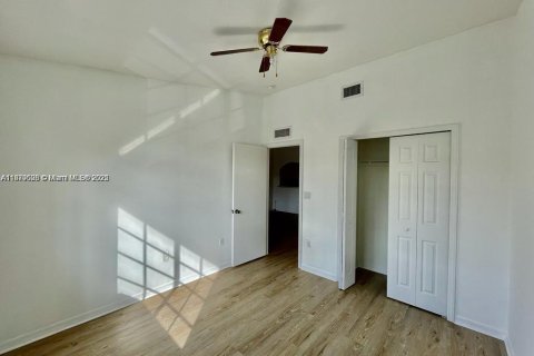 Condominio en alquiler en Homestead, Florida, 2 dormitorios, 84.54 m2 № 1922303 - foto 10