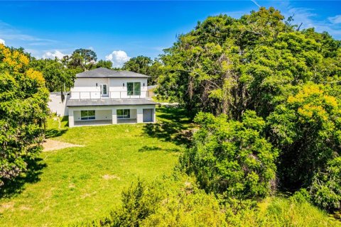 House in Windermere, Florida 4 bedrooms, 291.34 sq.m. № 2166348 - photo 30