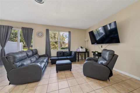 Townhouse in Kissimmee, Florida 3 bedrooms, 174.84 sq.m. № 2092299 - photo 6
