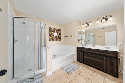 Townhouse in Kissimmee, Florida 3 bedrooms, 174.84 sq.m. № 2092299 - photo 17
