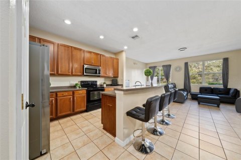 Townhouse in Kissimmee, Florida 3 bedrooms, 174.84 sq.m. № 2092299 - photo 5
