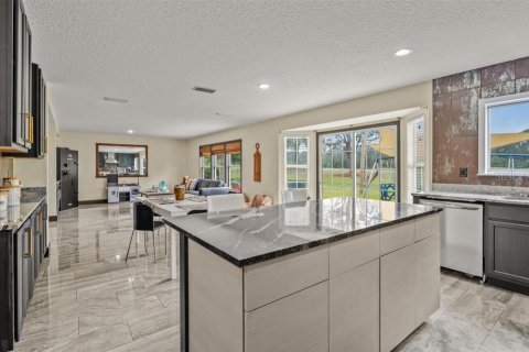House in Elkton, Florida 5 bedrooms, 269.14 sq.m. № 2099377 - photo 5