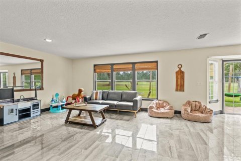 House in Elkton, Florida 5 bedrooms, 269.14 sq.m. № 2099377 - photo 9