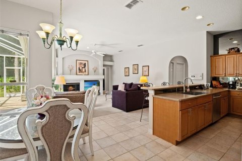 Villa ou maison à vendre à Sanford, Floride: 5 chambres, 258.18 m2 № 2342620 - photo 16