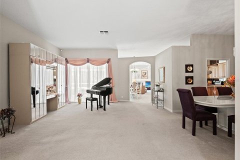 Villa ou maison à vendre à Sanford, Floride: 5 chambres, 258.18 m2 № 2342620 - photo 13