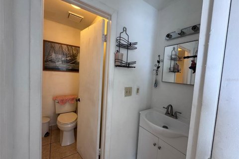 Condo in Tampa, Florida, 3 bedrooms  № 1832984 - photo 29