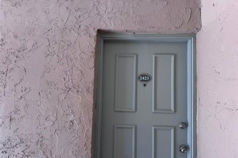 Condo in Tampa, Florida, 3 bedrooms  № 1832984 - photo 2