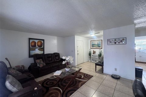Condo in Tampa, Florida, 3 bedrooms  № 1832984 - photo 20