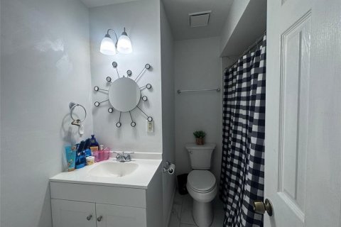 Condo in Tampa, Florida, 3 bedrooms  № 1832984 - photo 24