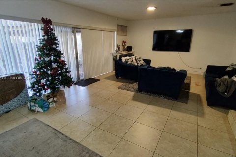 Touwnhouse à vendre à Plantation, Floride: 3 chambres, 157 m2 № 2088913 - photo 4