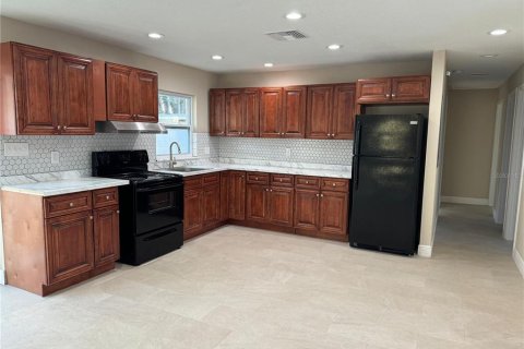 Villa ou maison à louer à Orlando, Floride: 3 chambres, 117.61 m2 № 2396624 - photo 11